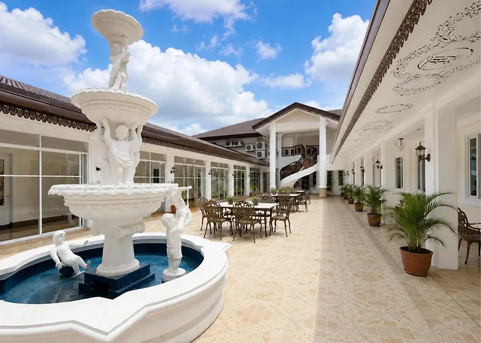 Fiesta Garden Hotel