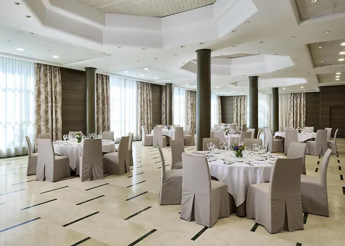 Hotel NH Valencia Center