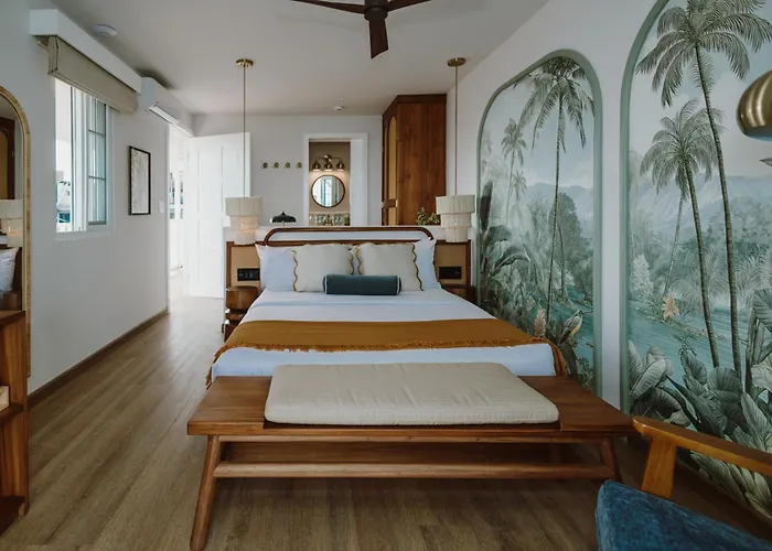 Tropical Suites Hotel