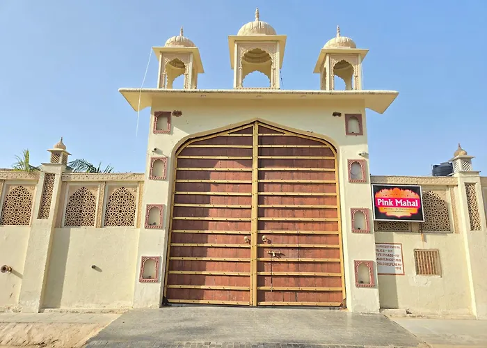 Pink Mahal Hotel & Resort
