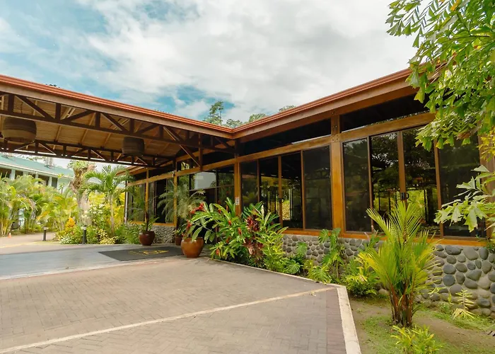 Bungalows Beachfront Hotel