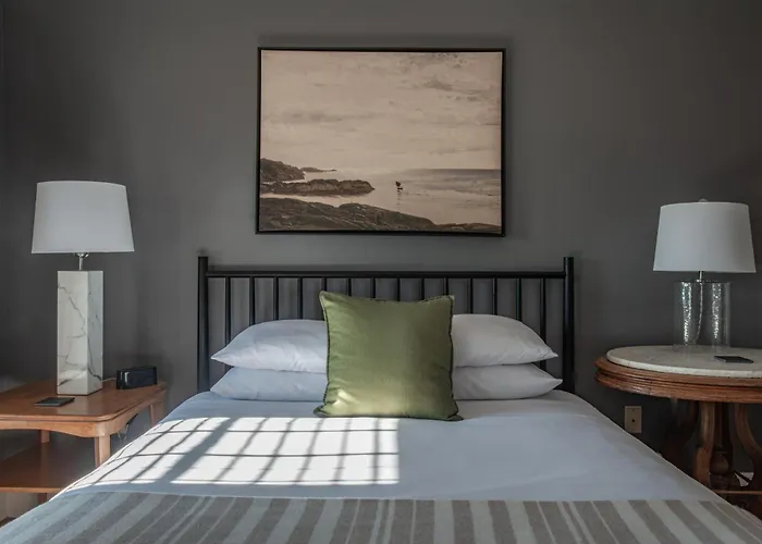 The Lindsey Hotel