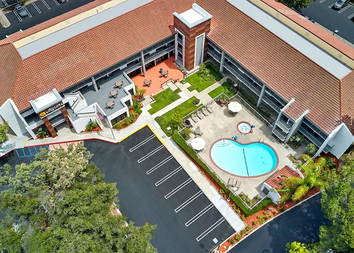 La Quinta By Wyndham Thousand Oaks-Newbury Park