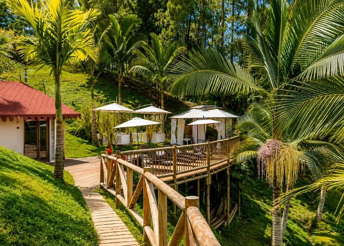 Hotel Pietrasanta Cabanas Frente A La Represa Penol Guatape
