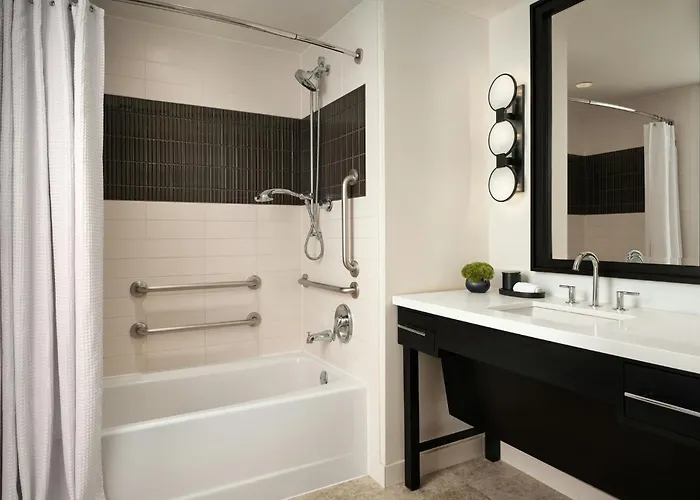 Loews Chicago Hotel