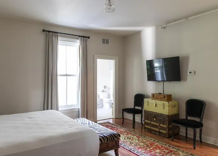 Stewart House Hotel