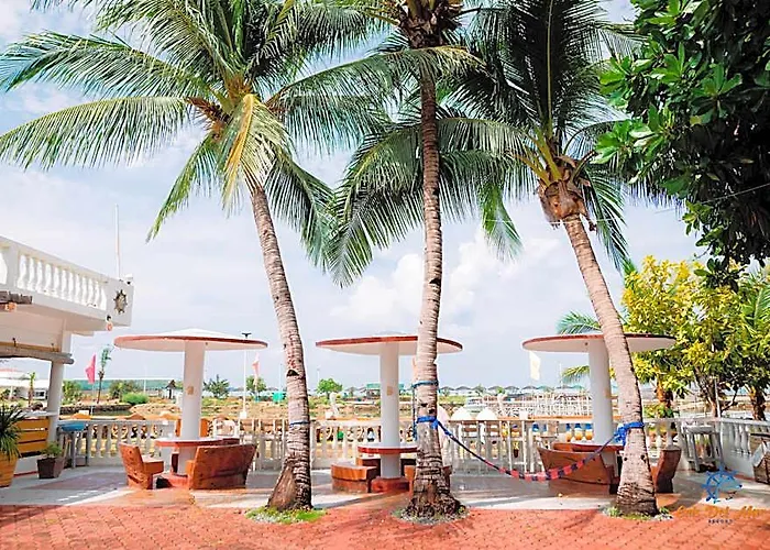 Cris Del Mar Resort
