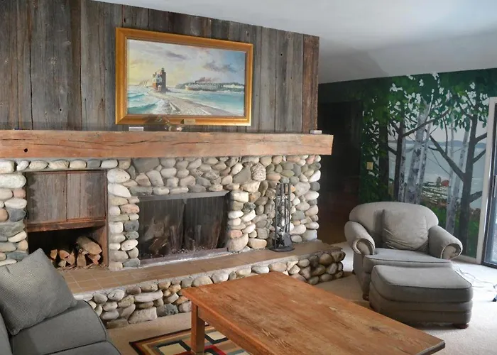 Birchwood Inn