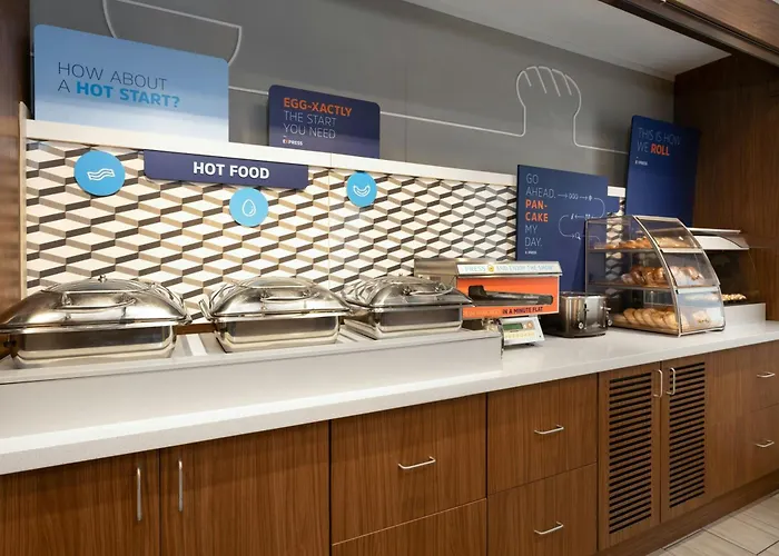 Holiday Inn Express & Suites Acworth - Kennesaw Northwest By Ihg