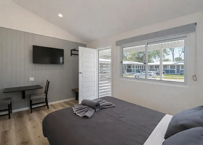 Lakeside Forster Holiday Park