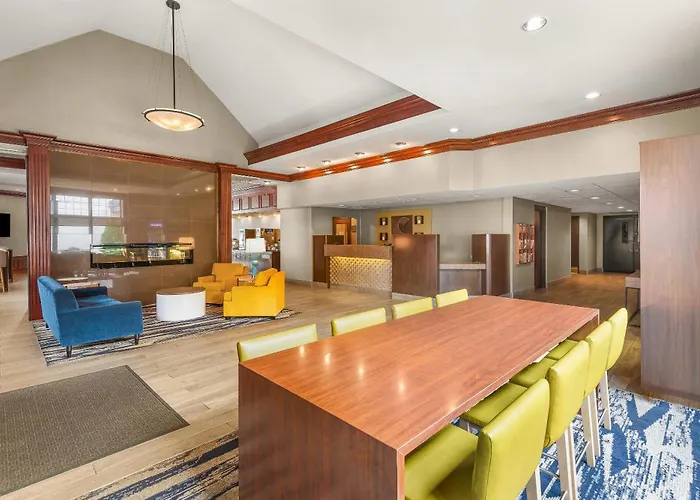 Comfort Suites Green Bay West