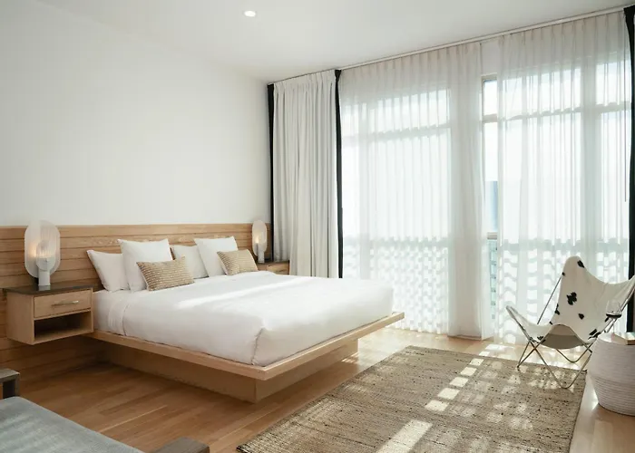 Bungalow Hotel