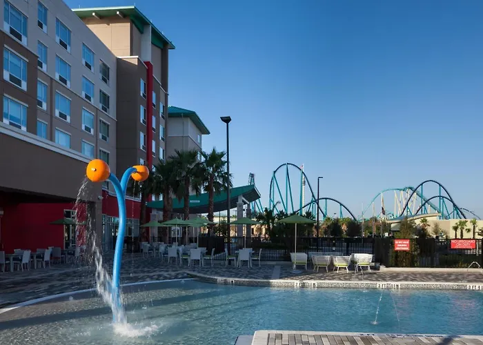 Holiday Inn Express & Suites Orlando At Seaworld By Ihg - With Free Shuttle Service To Seaworld Parks Williamsburg