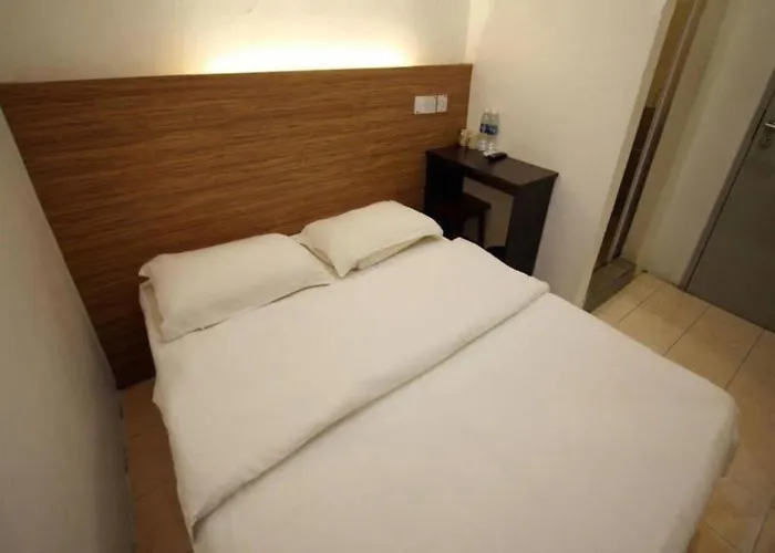 Place2Stay @ Rh Plaza Hotel