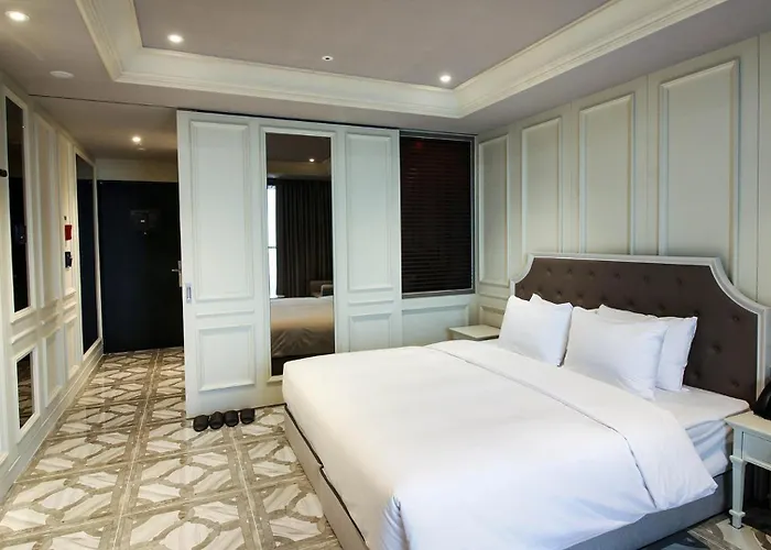 Golden Tulip Ever Yongin Hotel