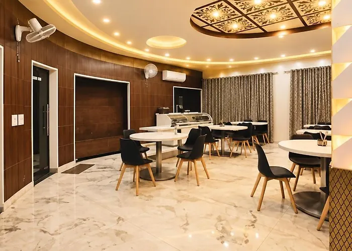 Hotel Four Season In Varanasi