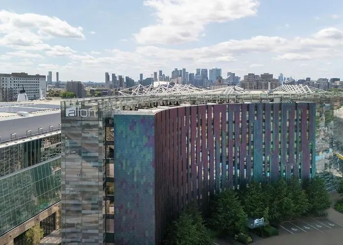 Aloft By Marriott London Excel