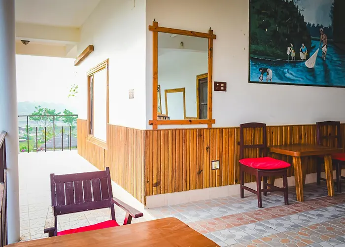 Hotel Riverside With Swimming Pool