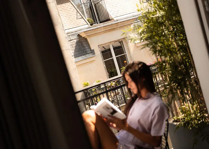 9Hotel Republique Paris