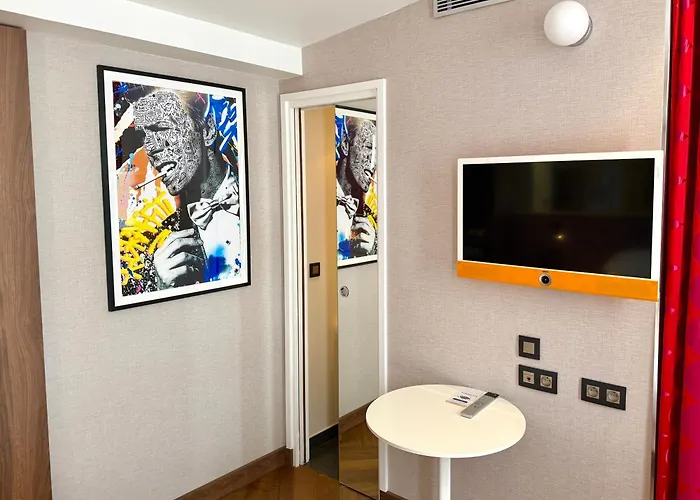 Georgette Hotel & Restaurant