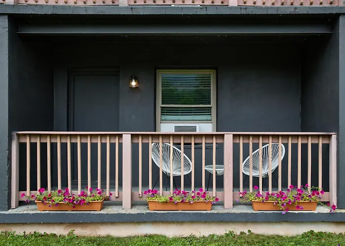 Catskill Seasons Inn