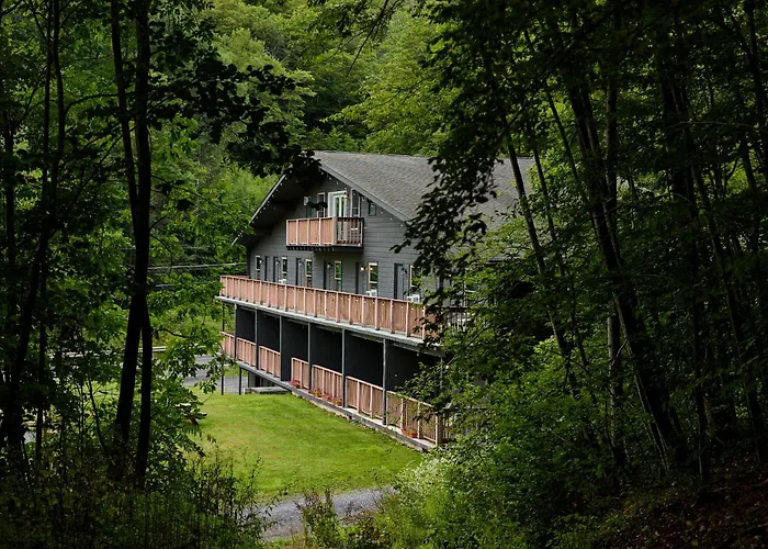 Catskill Seasons Inn