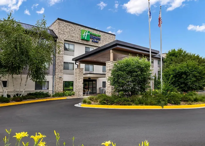 Holiday Inn Express & Suites Minneapolis - West End By Ihg