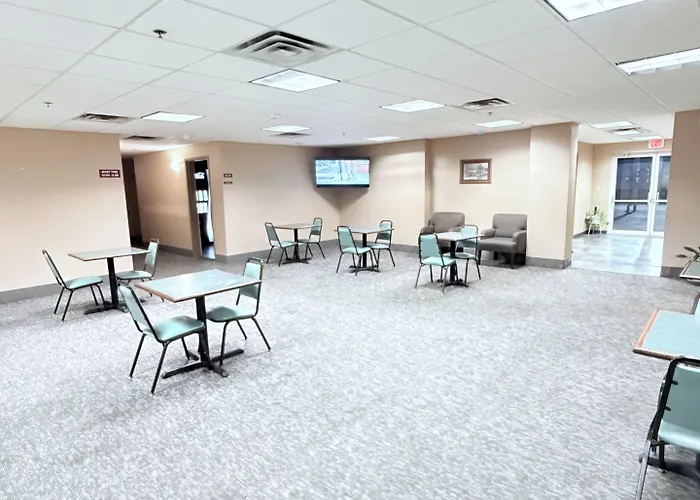 Collins Inn & Suites