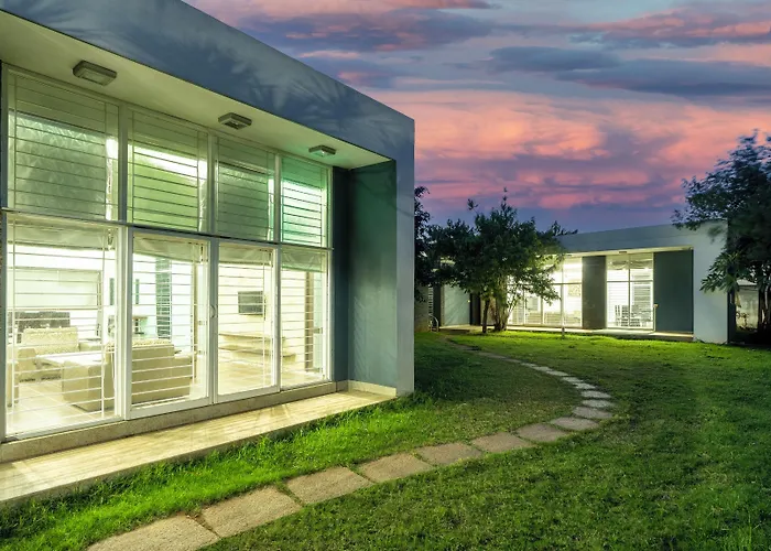 Treebo Midvalley Residence