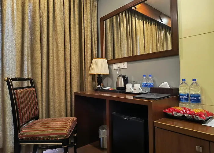 Paragon Hotel & Resort