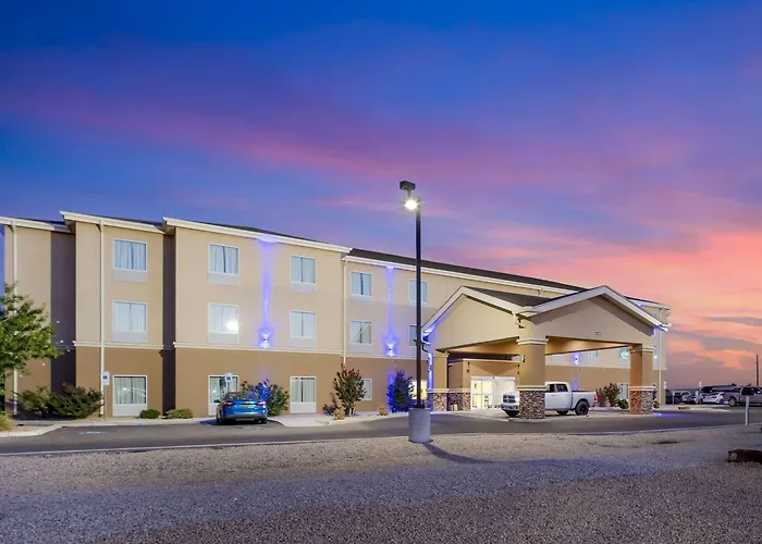 Quality Inn & Suites Carlsbad Caverns Area