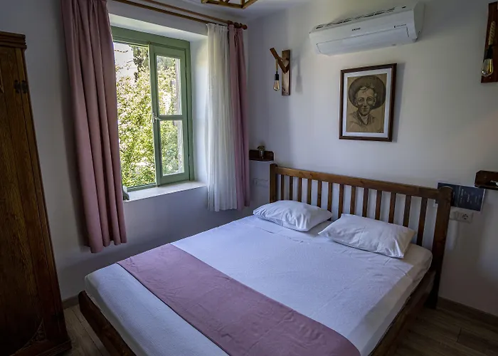 Ayisigi Hotel