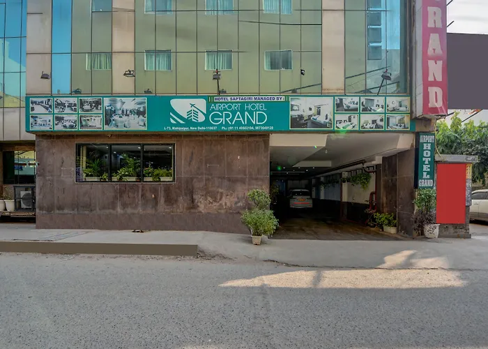 Airport Hotel Grand
