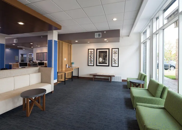 Holiday Inn Express & Suites Alpena - Downtown By Ihg