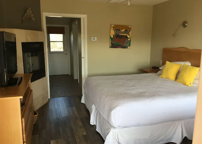 Cambria Shores Inn
