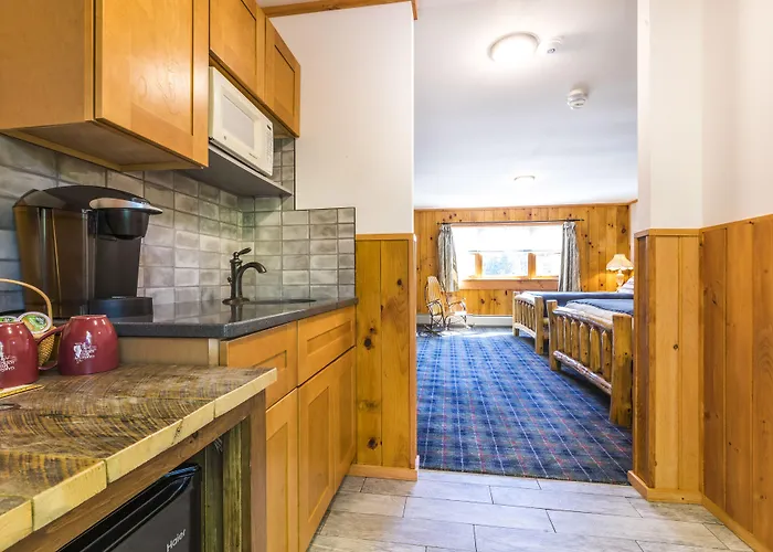 Garnet Hill Lodge