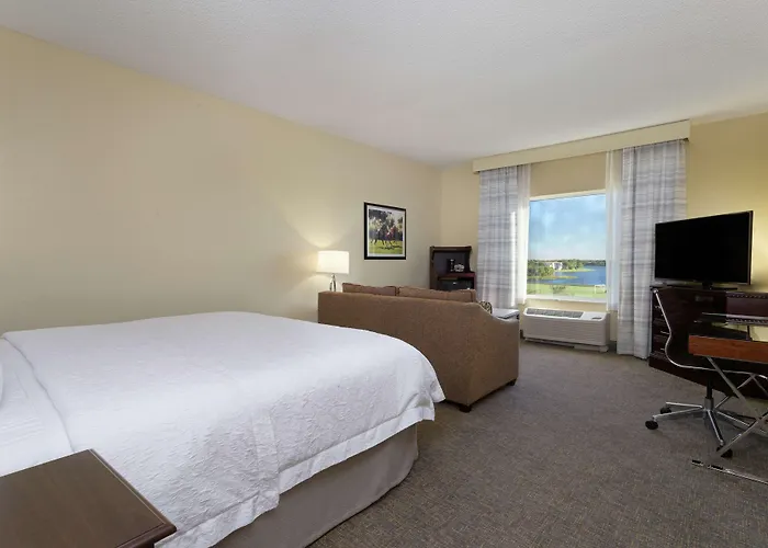 Hampton Inn & Suites Wellington