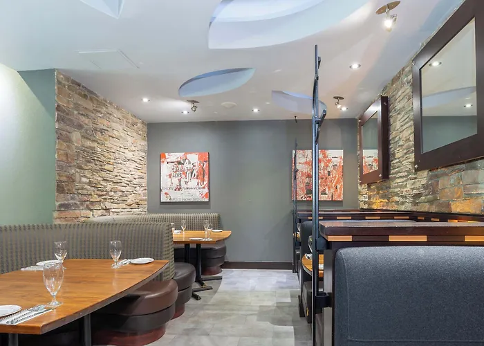 Sandman Signature Surrey-Guildford Suites
