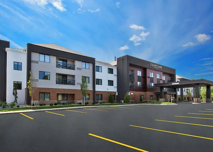 Courtyard By Marriott Traverse City