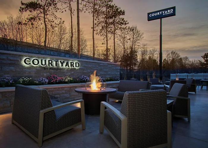 Courtyard Wausau