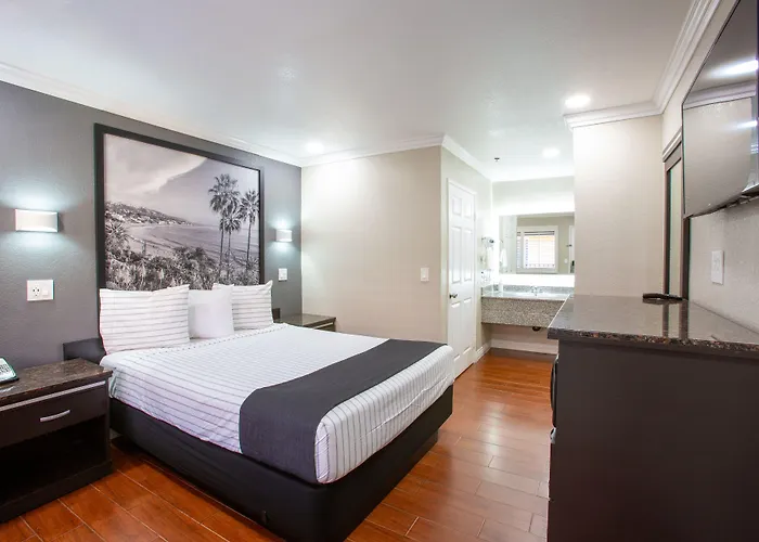 Super 8 By Wyndham Inglewood/Lax/La Airport