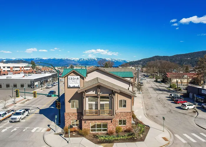 Sandpoint Hotel & Suites Downtown