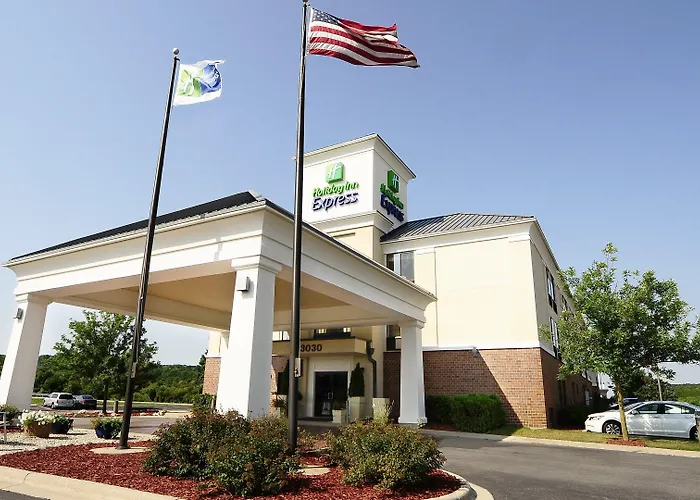 Holiday Inn Express - Delafield By Ihg