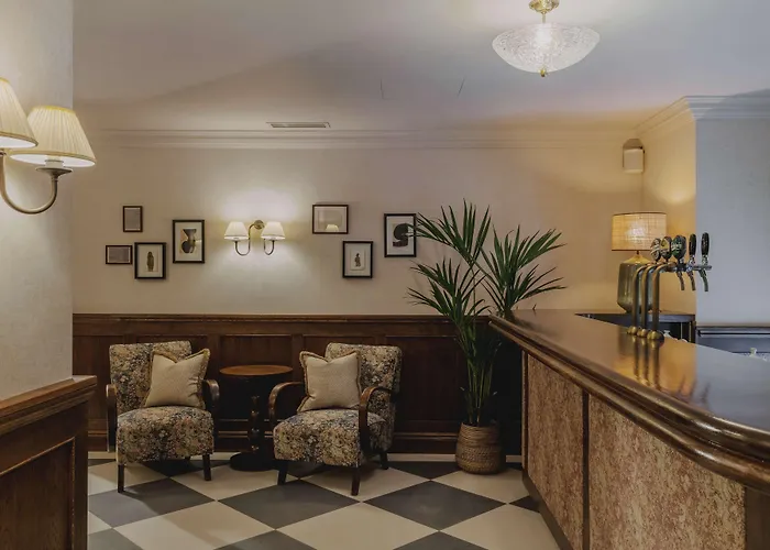 The Queens Hotel