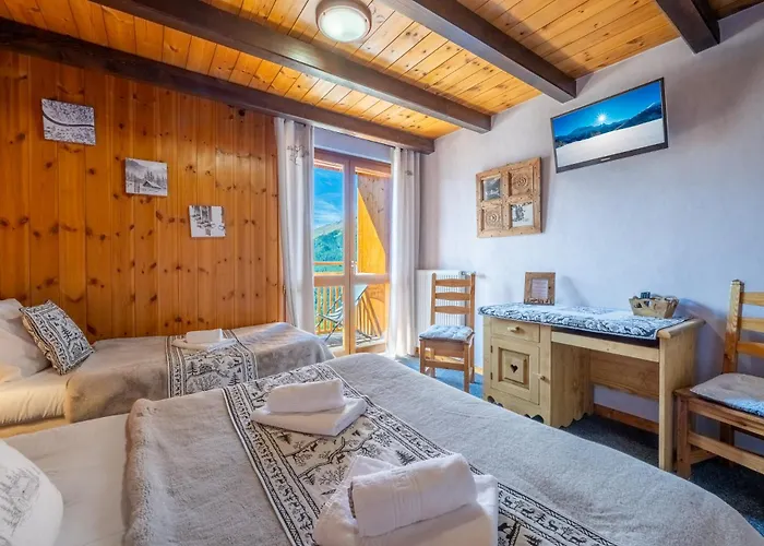 Hotels Les Catrems & Le Montagnou