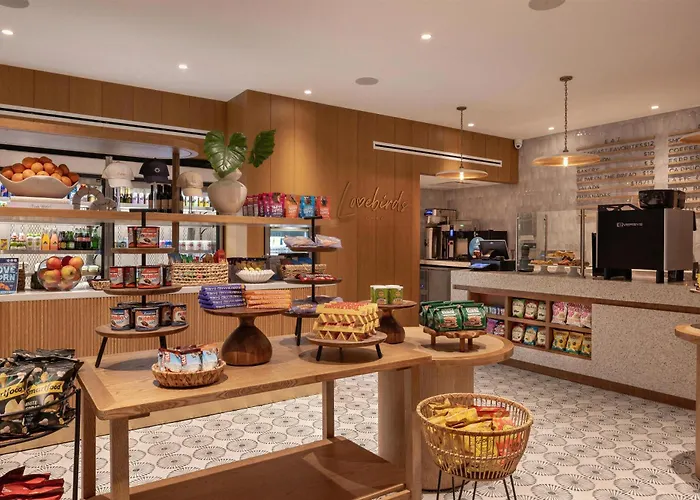 The Sunny Miami Sunny Isles Beach,Curio Collection By Hilton