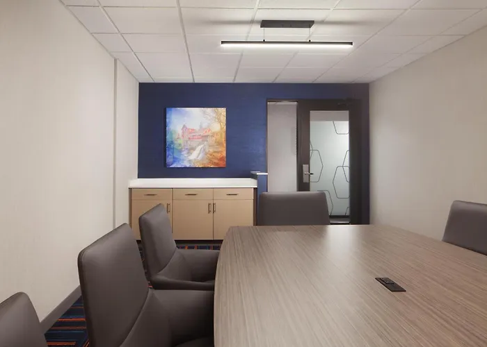 Hampton Inn & Suites Cleveland-Mentor