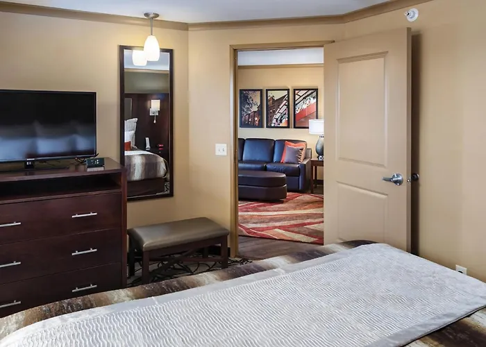 Clubhouse Hotel & Suites Fargo