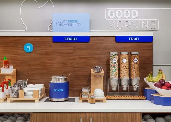 Holiday Inn Express Hotel & Suites Auburn Hills By Ihg