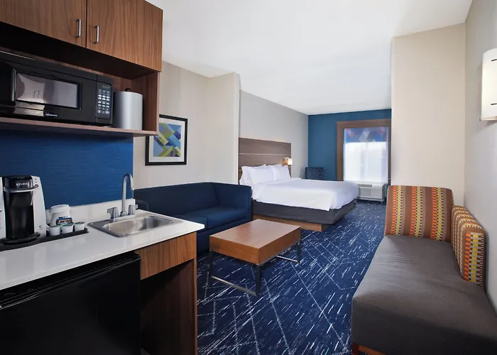 Holiday Inn Express Hotel & Suites Auburn Hills By Ihg